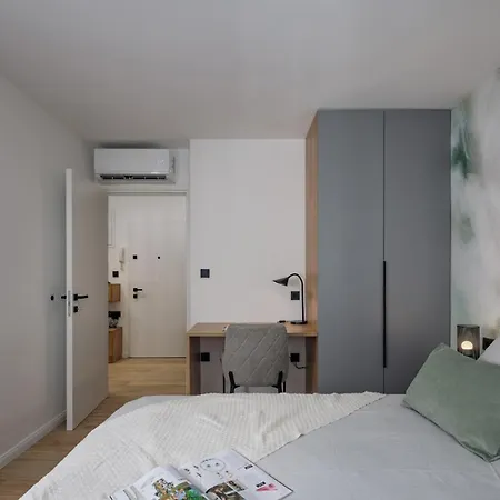 Vista Hotel *