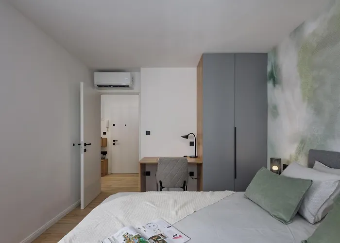 Vista Hotel *